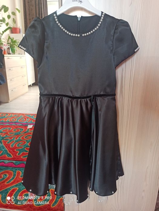 Продам платья для девочек