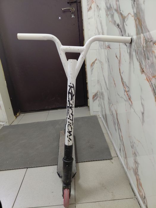 Продам самокат б/у