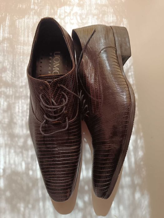 Preț simbolic: Vând pantofi bărbătești Uomo Design 41