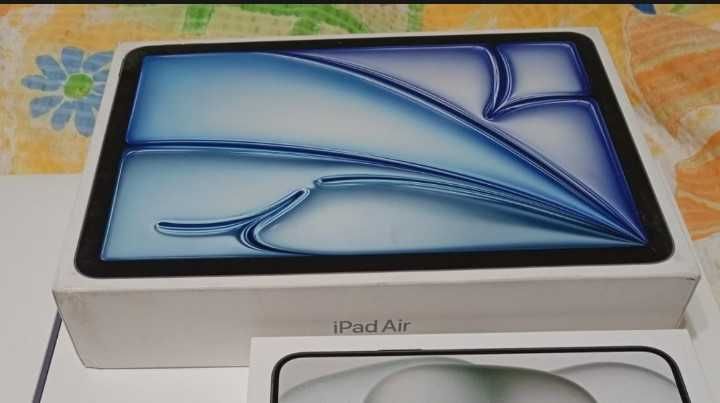iPad Air 11'' M3, 128GB ,Sigilat,Garantie,Factura Achizitie