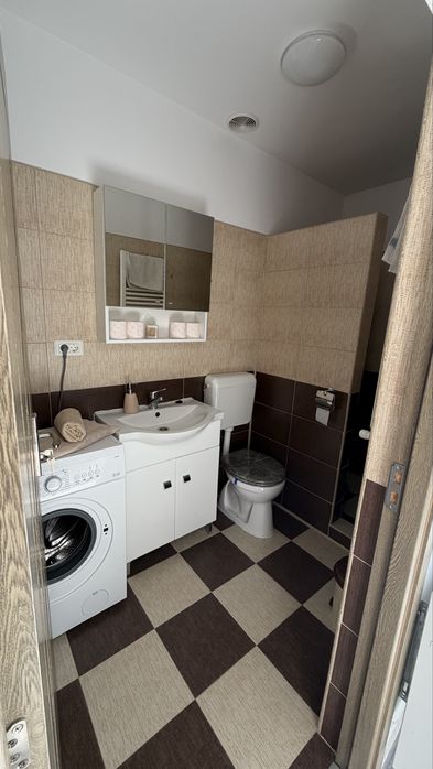Inchiriez Apartament  Regim Hotelier Buzias 150 Ron