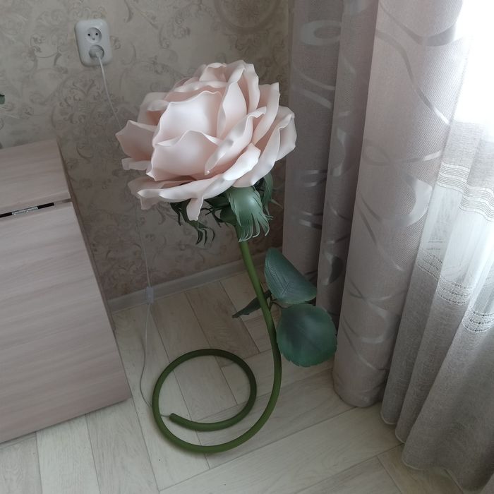 Продам ночник Роза.