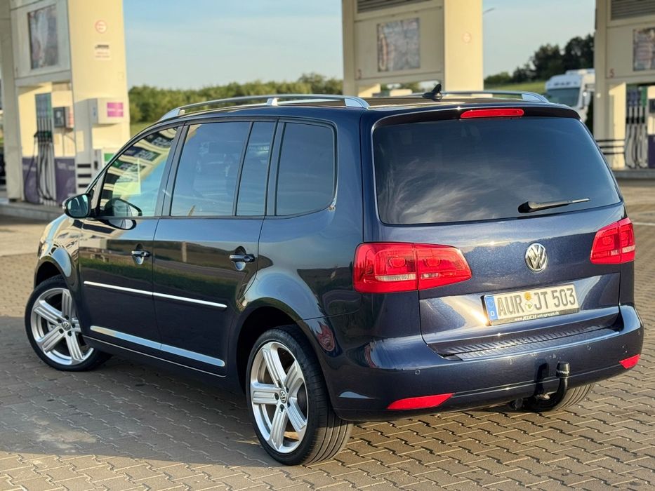 Volkswagen Touran/2.0 TDI/2011 luna a3a/DSG(Cutie automata)Euro 5/Navi/Led/7650€