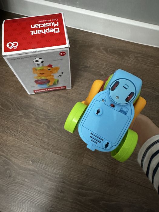 Новая игрушка Слоник-музыкант