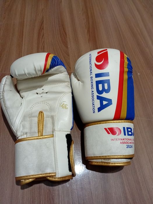 Iba перчатки по бокса