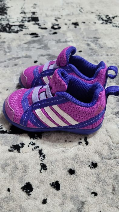 Adidasi adidas copii marimea 20