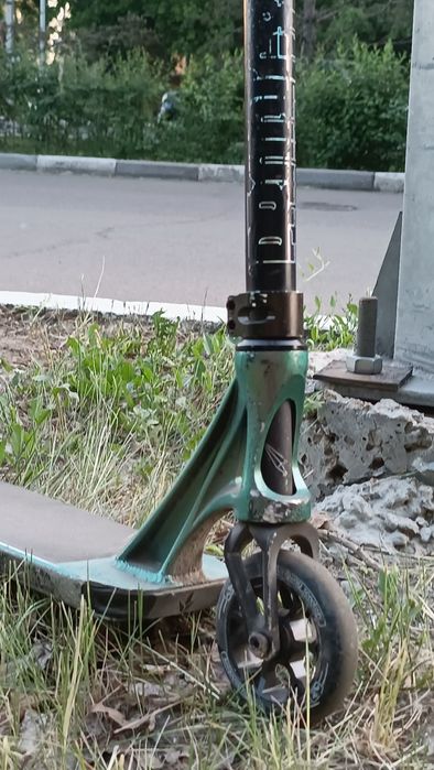 Продам трюковой самокат Blunt Prodigy S9 Street