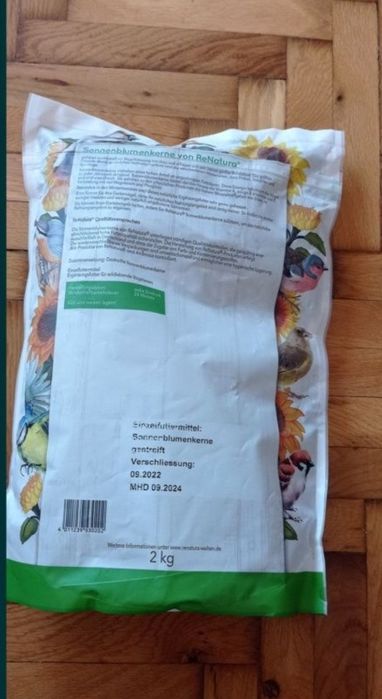 De vînzare mâncare pentru pasari ambalata la saci de 2 și 2,5 kg,impor