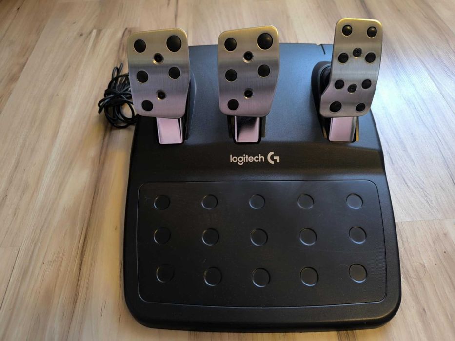 Геймърски волан Logitech G29