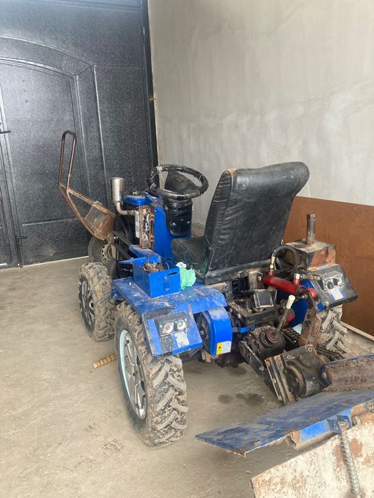 Трактор сотилади