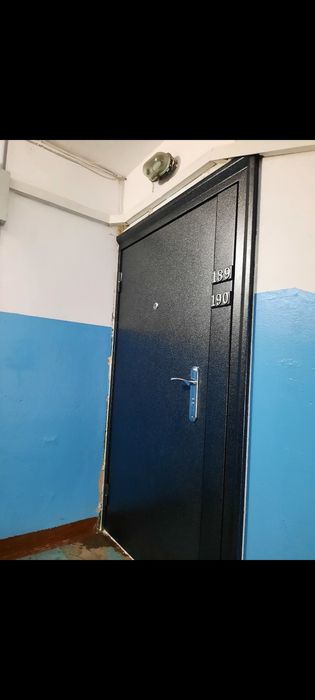 Металлические двери.