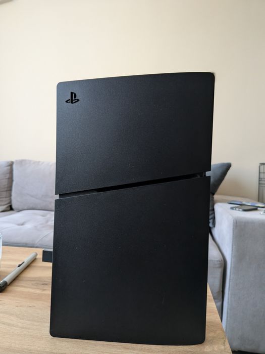 Playstation 5 slim disk 1 TB black bundle
