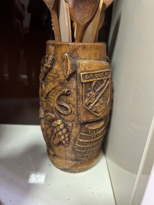 Statuete lemn sculptate