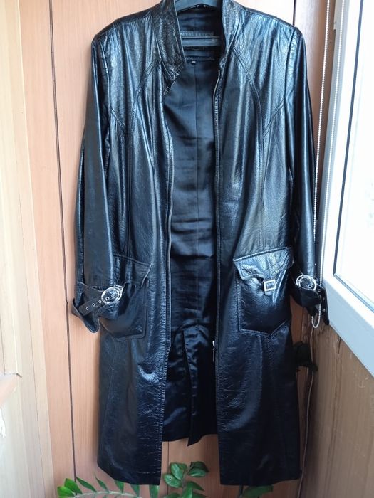 Срочно продаю кожаный плашь дёшево