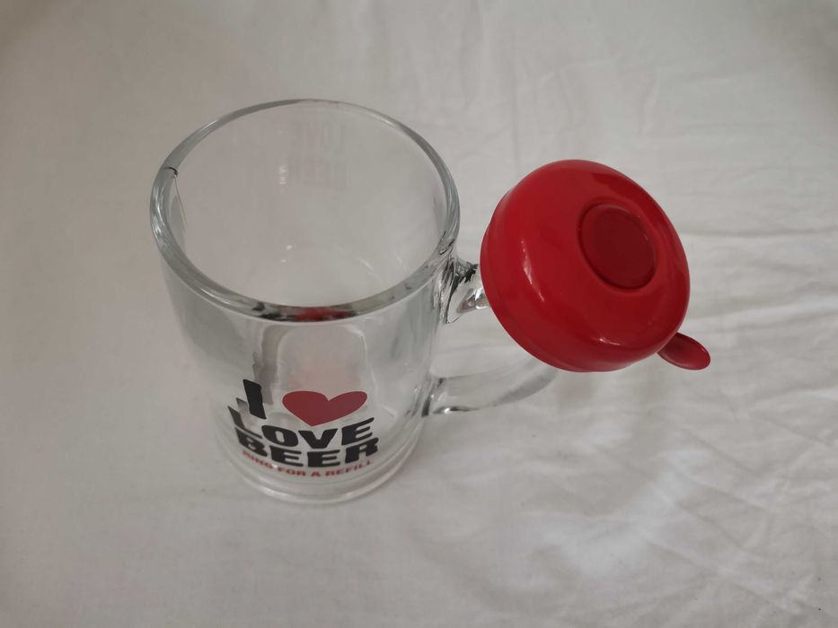 Нова забавна чаша