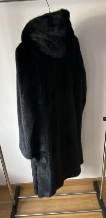 Продам шубу норковую