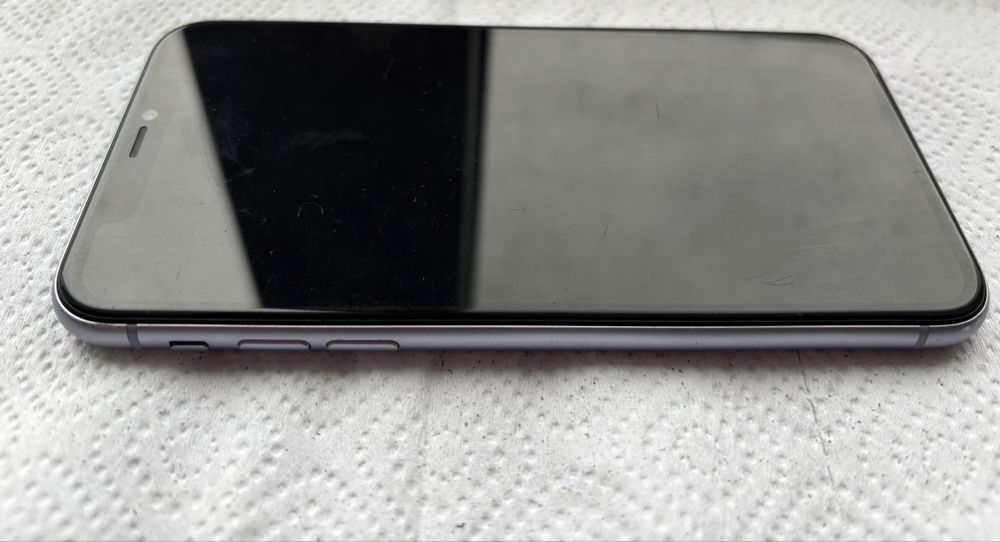 Продается айфон 11