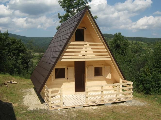 Confecționăm case și cabane