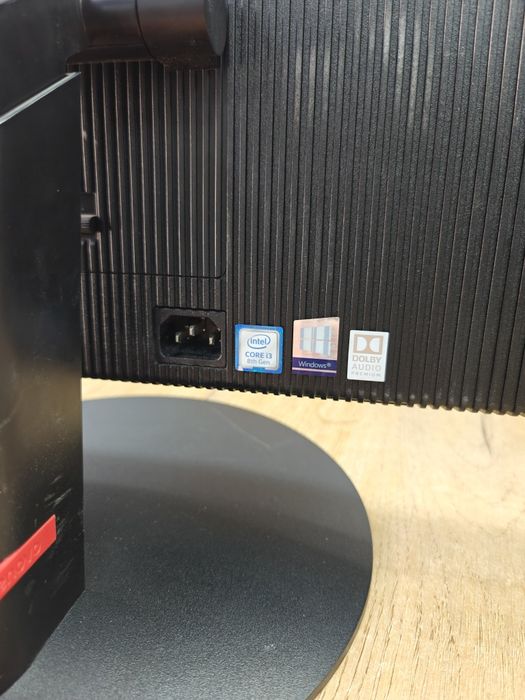 Моноблок ThinkCentre Lenovo | Core i3 8gen | 21'5 FullHD