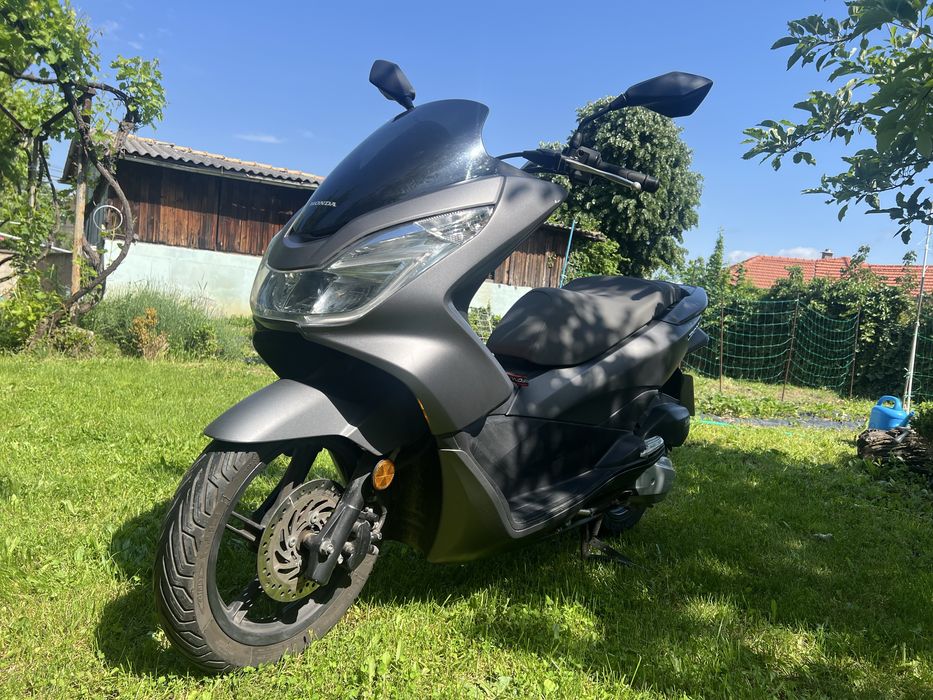 Honda PCX 125 – 2015 г. | РЕАЛНИ 6 000 км! Като нов, гуми Michelin