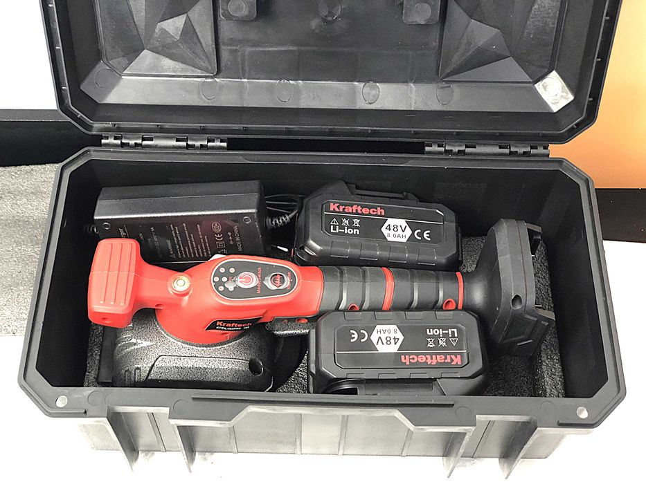 Vibrator placi ceramice/gresie/tigla, acumulator 48V, 35kg