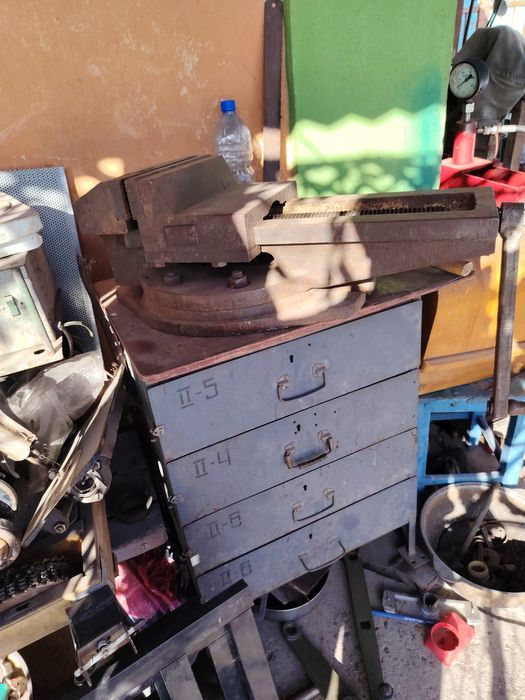 Тиски гиря мандолина верстак самовар