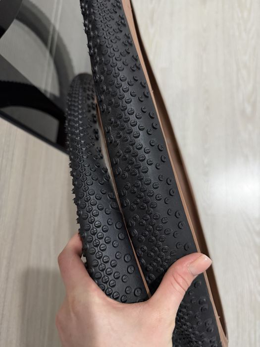 Продам покрышки Schwalbe G-ONE BITE 700x45C