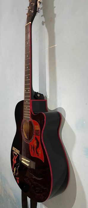 Akustika Gitara SOTILADI