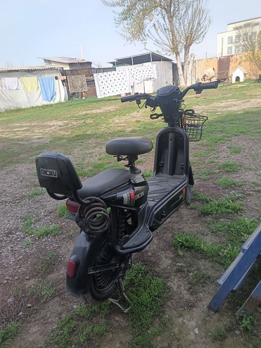 Электроскутер ск8