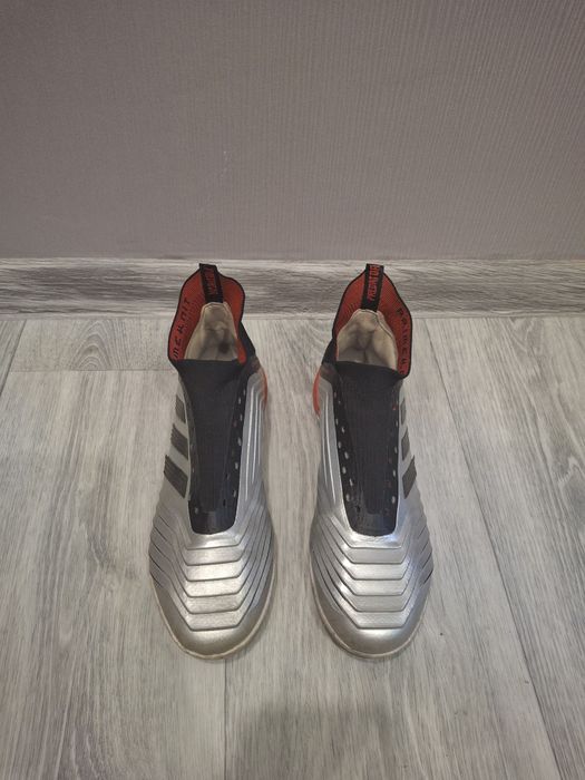 Сороконожки Adidas Predator