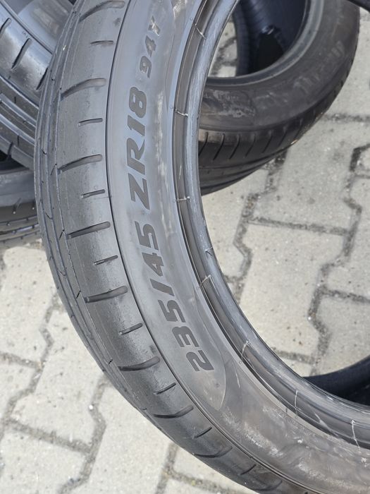 235 45 18 Pirelli