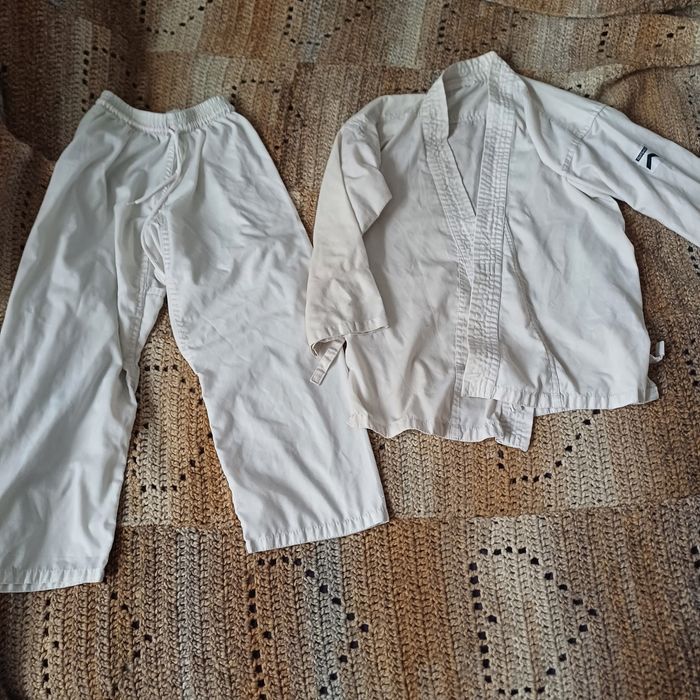 3 kimonouri mărime 130