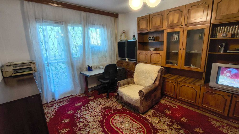 Proprietar ofer spre inchiriere apartament 2 camere decomandat, 55 mp, Calea Vitan – Bobocica vis-à-vis Auchan, et. 6, ideal pentru doi studenti — fotografia 1
