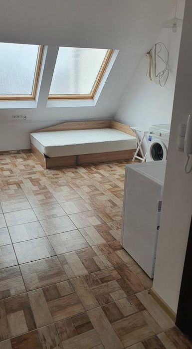 Дава се под наем Едностаен апартамент в Пловдив, Център - 30 кв.м за 250 € - Снимка #2