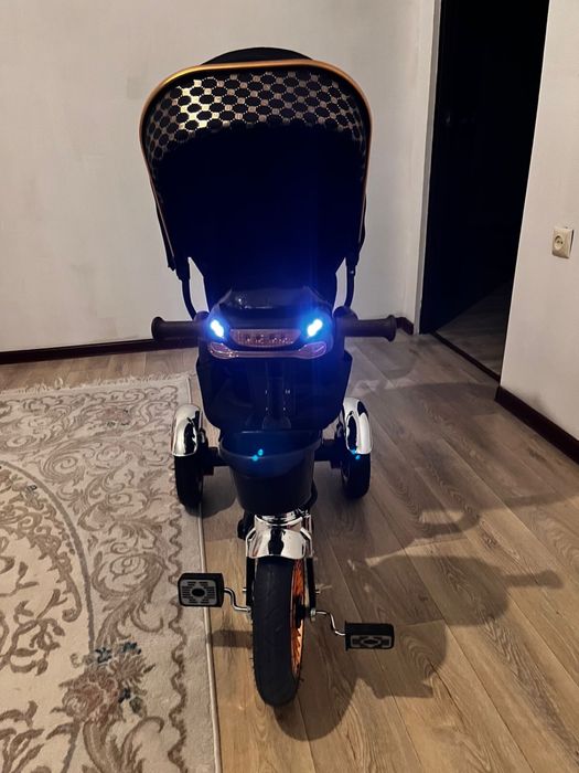 Трехколесный велосипед