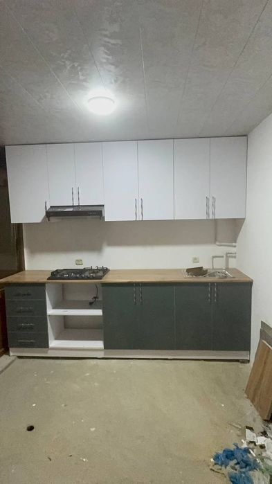 Кухонный мебели на заказ любой сложности