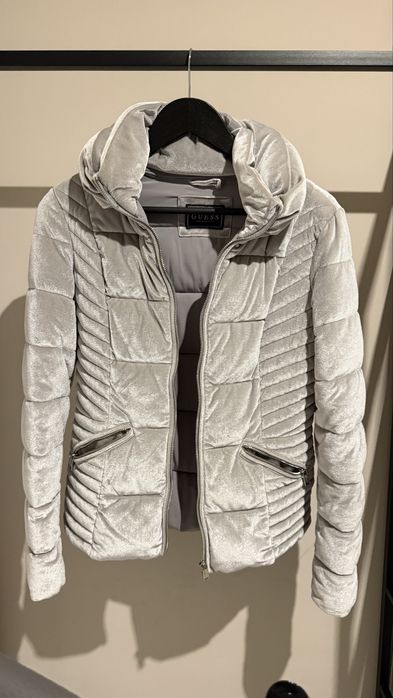 Оригинално Зимно яке Guess