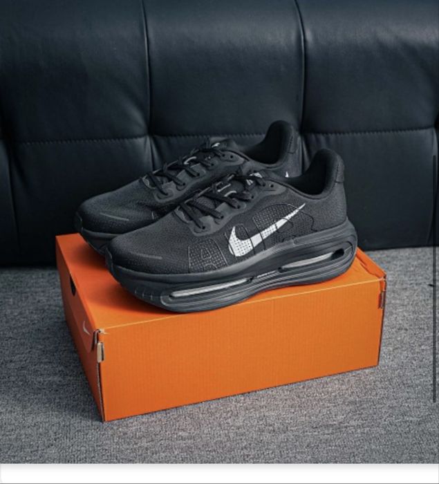 Nike Vomero Premium
