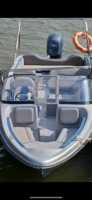 De vanzare corsar bowrider 700+mtor 150cp + peridoc