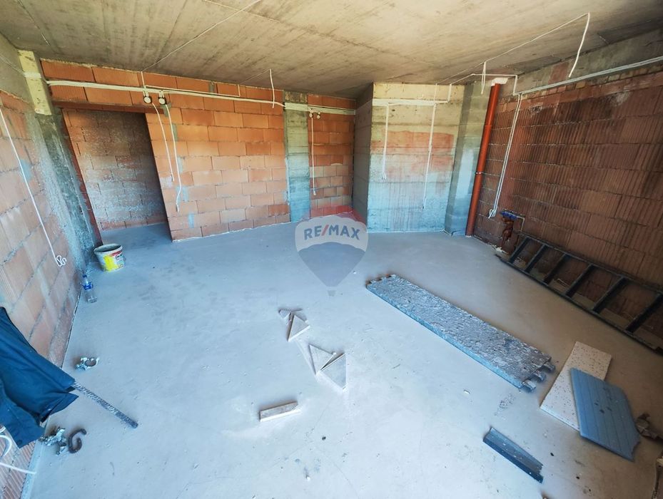 Продава се Тристаен апартамент в Варна, Виница - 106 кв.м за 1210 €/кв.м - Снимка #1