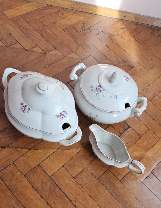 Порцеланов Сервиз 2 супника и сосиера