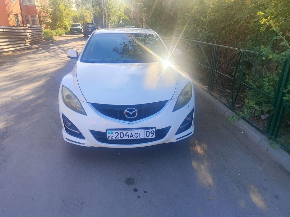 Мазда 6 ,2011 продам