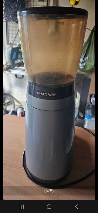 Професионална Кафемелачка La Cimbali Magnum
