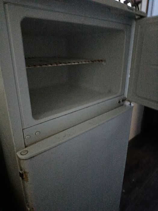 Холодильник рабочий