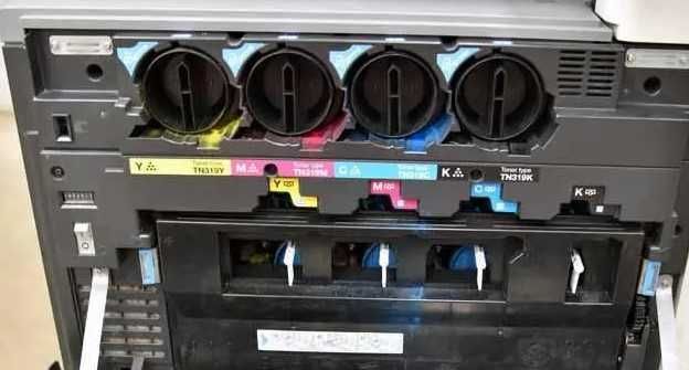 Konica Minolta Bizhub C360I с финишер