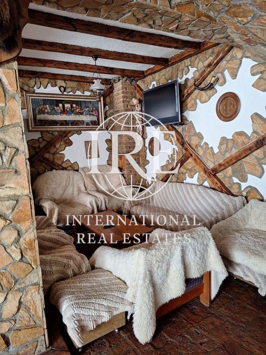 Продава се Къща в Варна, м-т Боровец - юг - 660 кв.м за 1137 €/кв.м - Снимка #4