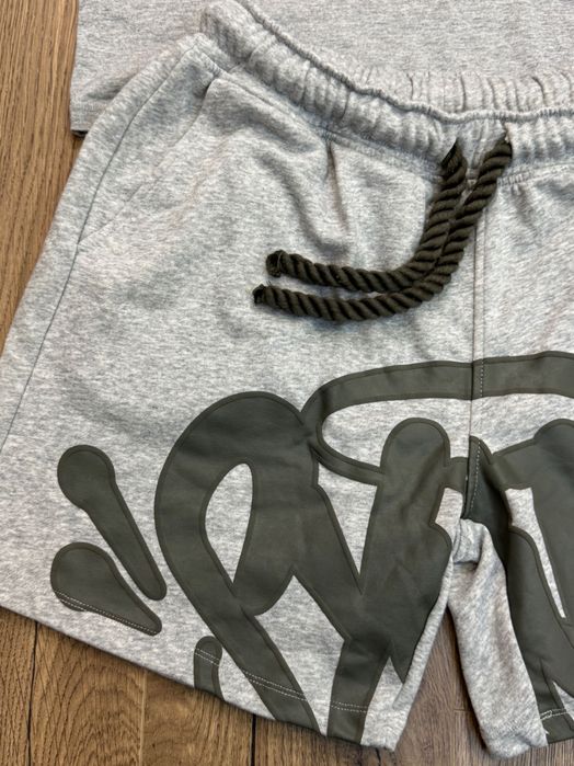 Младежки комплект Syna World