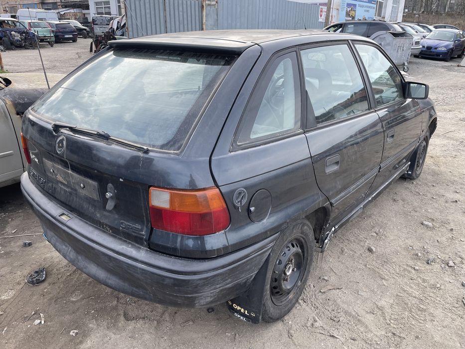 Опел Астра 1.6 75кс 1995г На Части