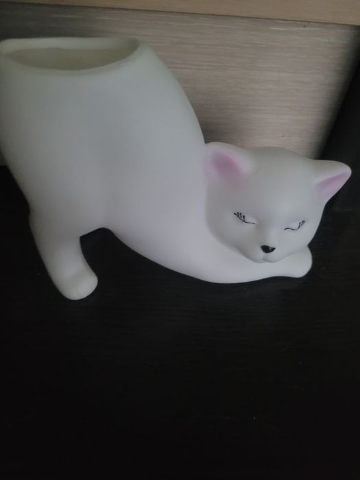 Продам статуэтку кошка