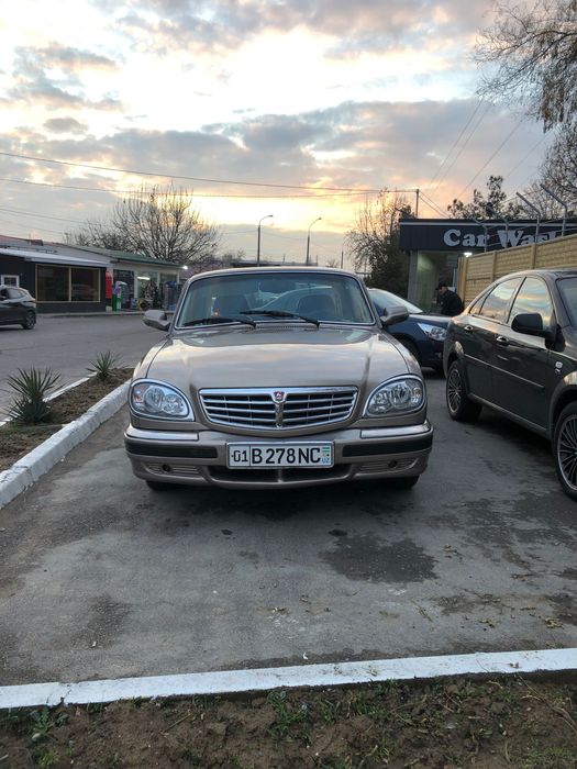 Автомобиль Волга газ 31105